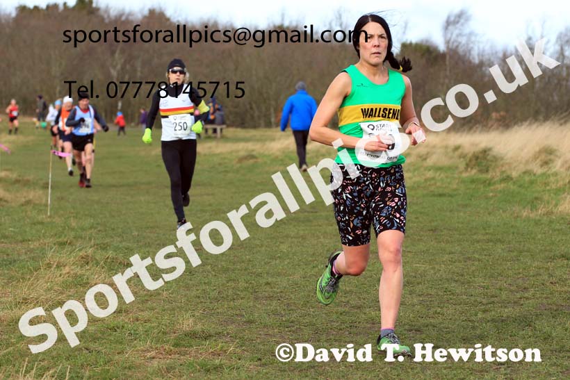 Womens and mens 35 to 65 plus, 2022 NEMAA Open Cross Country Champs., Wallsend, Tyne and Wear. Photo: David T. Hewitson/Sports for All Pics